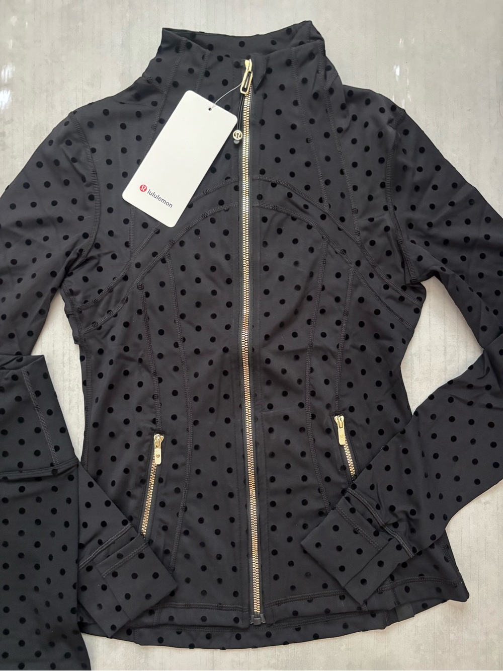 Brand New Lululemon Define Jacket & Shorts Set Black Polka Dot Size 4 - Picture 3 of 5